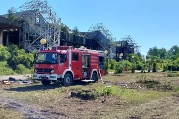 Buktinja u Blatu progutala je 1600 kvadrata u trenu: Napuštena bolnica gorjela je satima. Što se dogodilo?