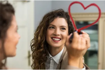 Ako posežete za ovom bojom, vi čekate pravu osobu: Evo što boja ruža govori o vama