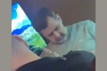 Asadov brat snimljen u luksuznom kafiću: Pogledajte gdje se skriva zloglasni 'Egzekutor'