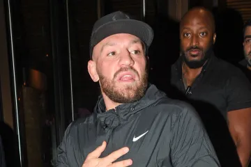 Novi skandal Conora McGregora: Snimljen s nepoznatom djevojkom, stižu i optužbe za uznemiravanje!