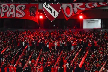 Stravične scene: Uhićeno 90 ljudi, navijači se gađali i bombama