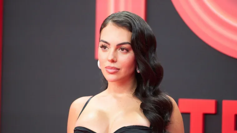 Od prodavačice iz siroma&scaron;ne obitelji do najpoznatije WAGsice: Kako je Georgina prije izgledala?