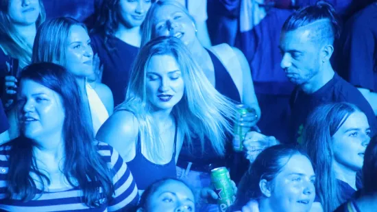 Plava i zanosna: Dok su svirali Psihomodo Pop, Vanna i Neki to vole vruće, ova ljepotica postala je senzacija