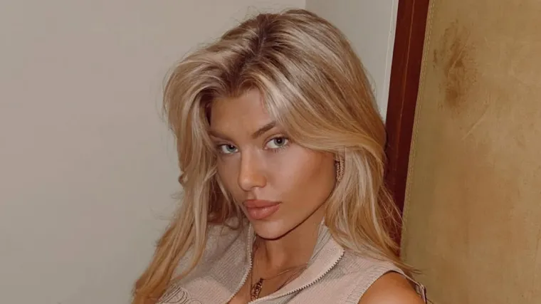 Ona je 'hrvatska Margot Robbie': Lijepa Dina ukrala je srce nogometa&scaron;a, a evo čime se bavi