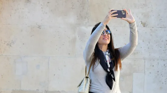 Koketna brineta bila je pravo osvježenje u &Scaron;ibeniku: Nema tko se za njom nije okrenuo