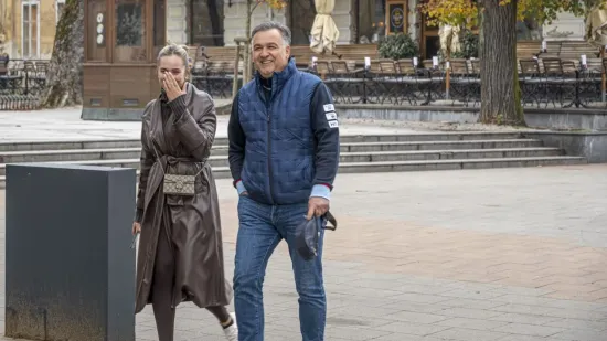 Sramežljiva ljepotica ukrala pažnju u Karlovcu: Ovaj odjevni komad obožavaju trendseterice