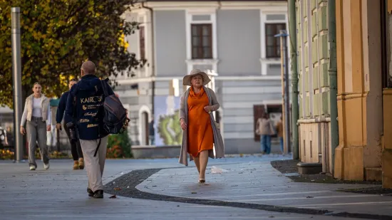 Svi su gledali u nju: Dama u narančastom zasjala na čakovečkoj &scaron;pici