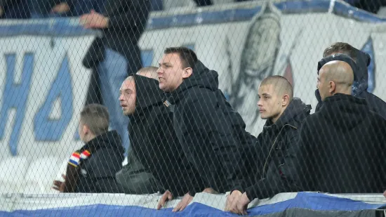 Sopićev show u Osijeku: Kohorta s porukom za pamćenje, pažnju ukrale dvije zanosne dame