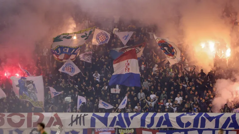 Pogledajte atmosferu 'ludog' Splita: Od ogromne bakljade i koreografije do citiranja Mato&scaron;a