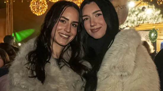 Legice pro&scaron;etale hit sezone: Svi pogledi su bili upereni u zgodne crnke u osječkoj Tvrđi