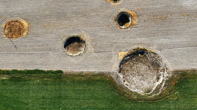 &Scaron;to im se to događa? Goleme vrtače niču kao gljive poslije ki&scaron;e