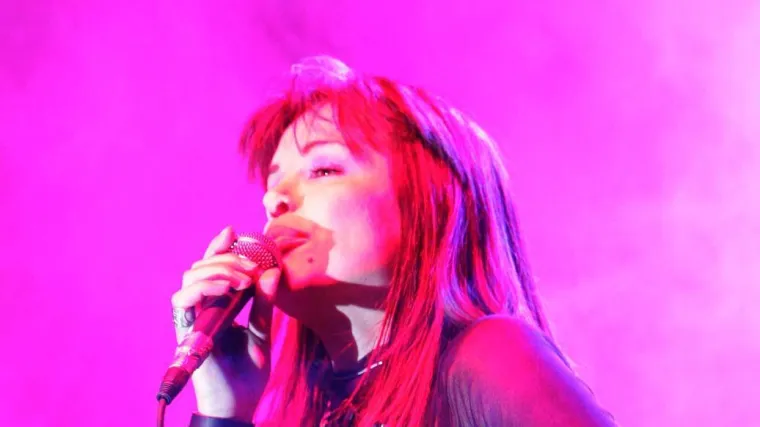 Drugačija frizura, neobična moda: Mnogi neće prepoznati Severinu na fotografijama starim 20 godina