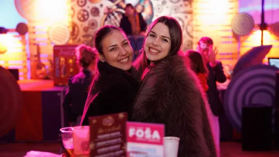 Ljepotica u smeđoj bundi zasjala na zadarskom adventu