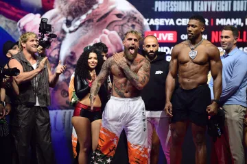 Zaiskrilo je na vaganju Anthonyja Joshue i Jake Paula: Ove fotografije upravo obilaze svijet