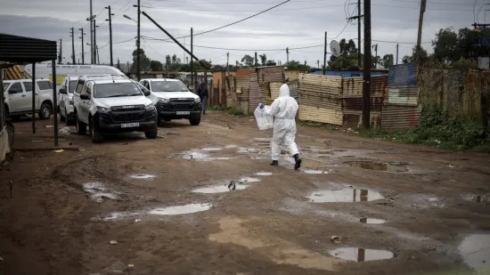 Masakr ispred puba, na ljude pucali iz kala&scaron;njikova i pi&scaron;tolja: Najmanje devet mrtvih