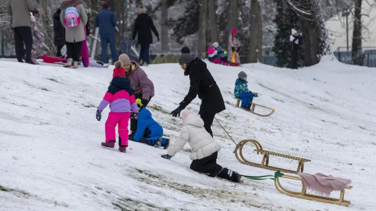 Kakva zimska čarolija: Osječani uživali na snijegu, a ovi prizori dugo će se pamtiti