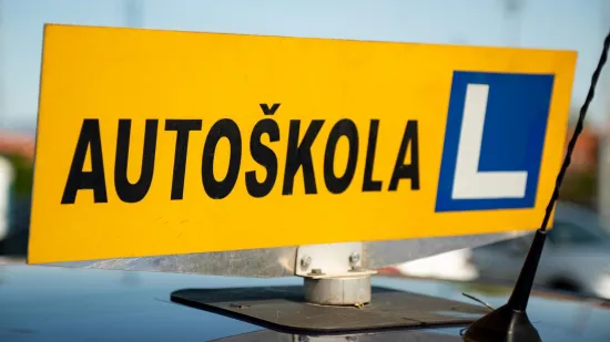 Svaki vozač mora točno rije&scaron;iti prometna raskrižja: Ako na nekom pogrije&scaron;i&scaron;, vrati dozvolu