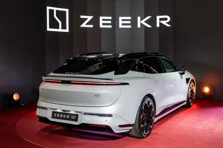 Izgleda suptilno, a ide brutalno: Započela je uzbudljiva era automobila, ovo je dokaz!