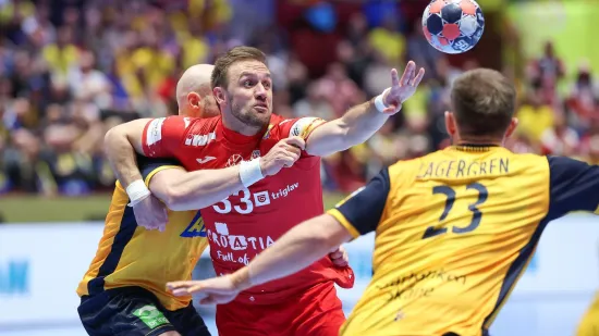 Rovoska bitka na parketu u Malm&ouml;u, ali sve poglede je privukla misteriozna plavu&scaron;a na tribinama