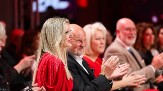 Mate&scaron;a i 30 godina mlađa plavu&scaron;a ukrali poglede na reviji: Pojavio se i Jakov Kitarović