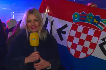 Exportdrvo umjesto Korza, kiša nije pokvarila ludi doček rukometaša u Rijeci: Pogledajte atmosferu