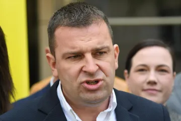 Hrebak nazvao Dabru glupim desničarom i postavio ultimatum Plenkoviću: 'Rok kreće od danas'