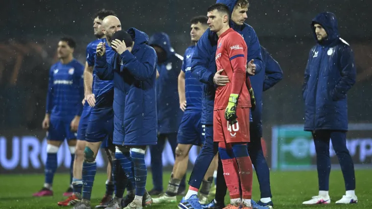 Pogledajte &scaron;to su igrači i stručni stožer Dinama napravili nakon poraza od Genka