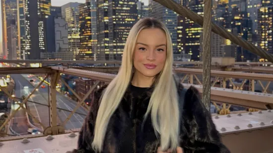 Tko je očaravajuća stjuardesa koja već ima povijest s Karlom u 'Gospodinu Savr&scaron;enom'?