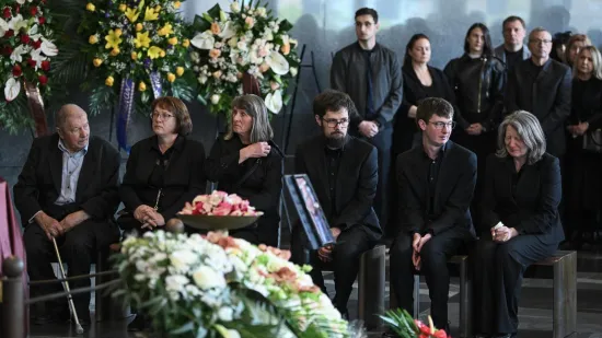 Posljednji ispraćaj Vlatka Cvrtile na Mirogoju: Od omiljenog profesora oprostili se brojni političari i kolege